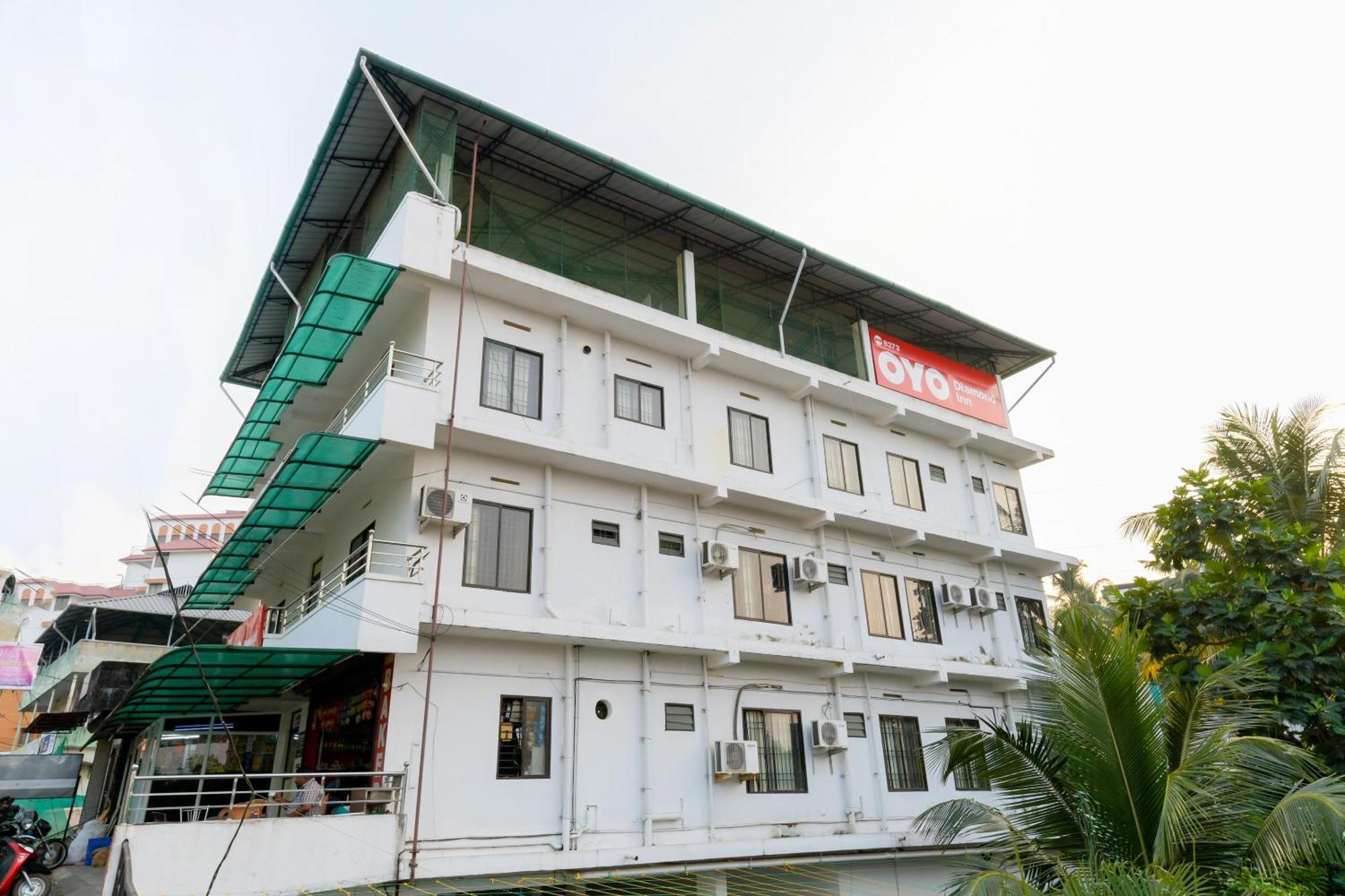 Super Hotel O Diamond In Kochi Exterior photo