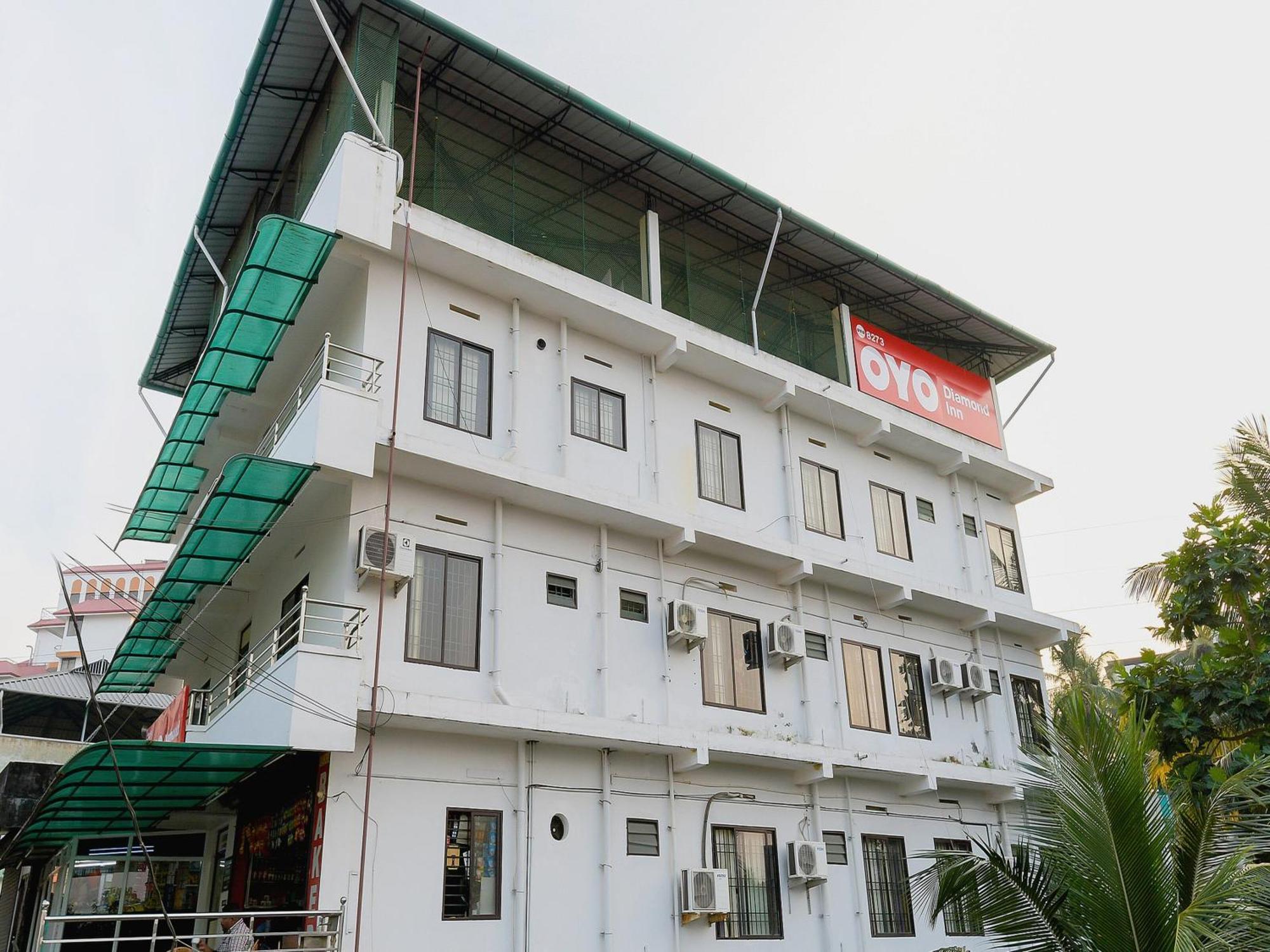 Super Hotel O Diamond In Kochi Exterior photo